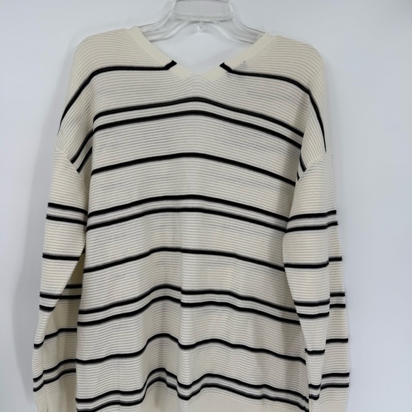 Talbots Women’s Size XL Cream Black Stripe Pullover Long Sleeve Tunic Sweater - Picture 9 of 11